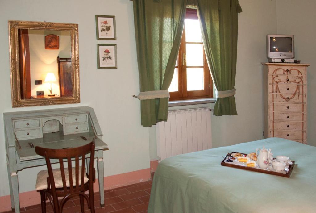 Agriturismo Fattoria Rozzalupi Черрето-Гвиди Номер фото