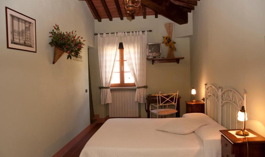 Agriturismo Fattoria Rozzalupi Черрето-Гвиди Номер фото