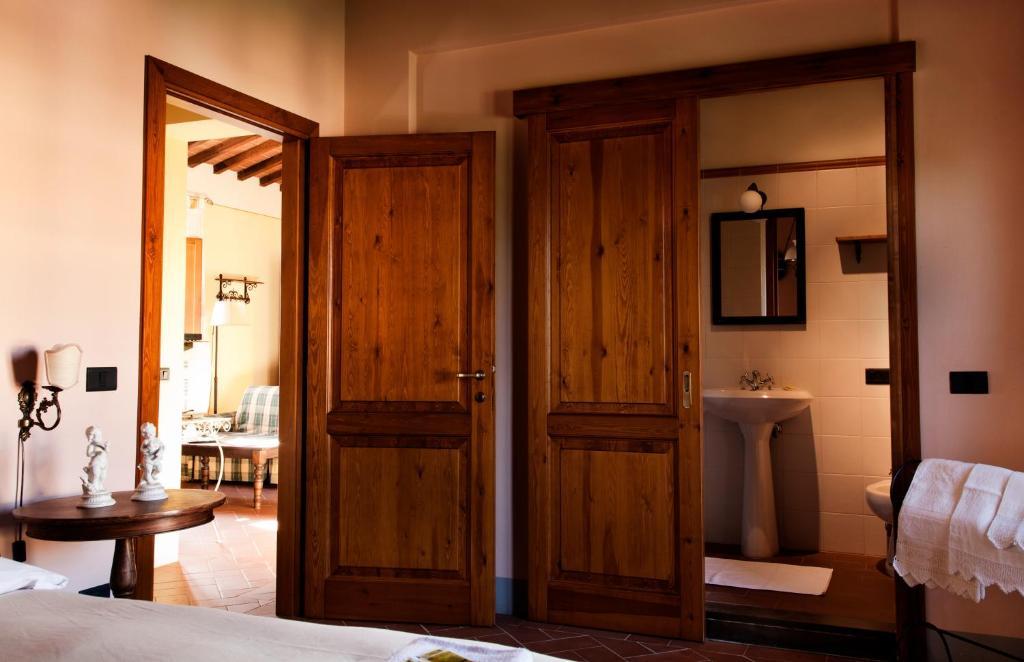 Agriturismo Fattoria Rozzalupi Черрето-Гвиди Номер фото