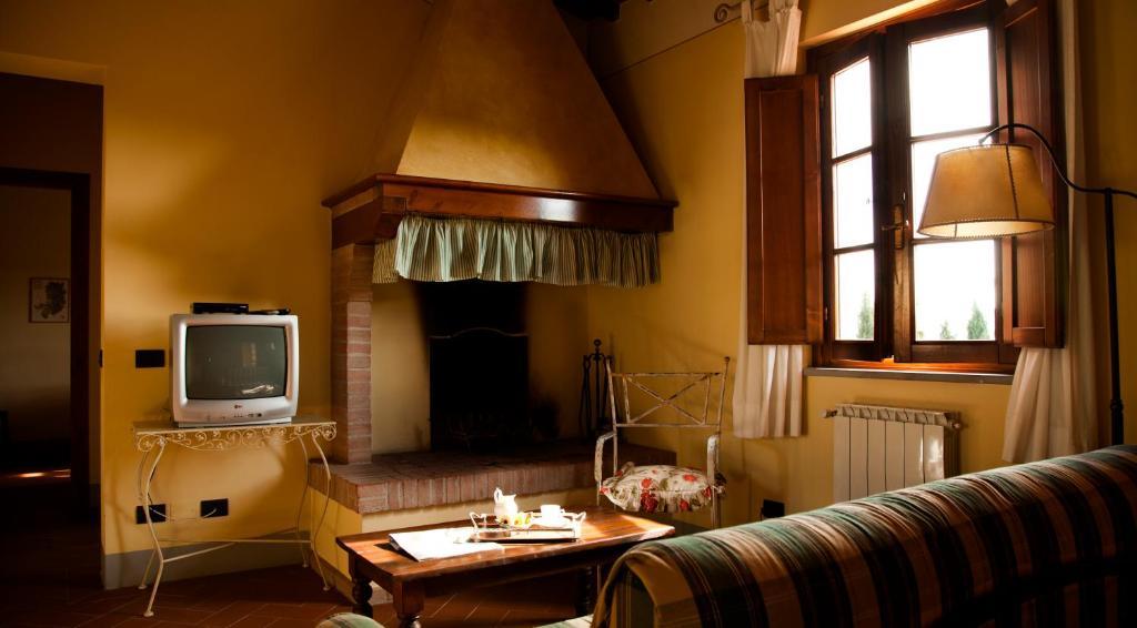 Agriturismo Fattoria Rozzalupi Черрето-Гвиди Номер фото