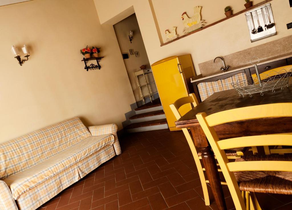 Agriturismo Fattoria Rozzalupi Черрето-Гвиди Номер фото