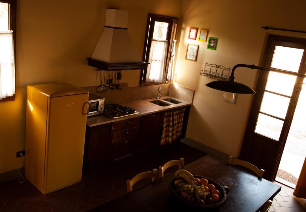 Agriturismo Fattoria Rozzalupi Черрето-Гвиди Номер фото