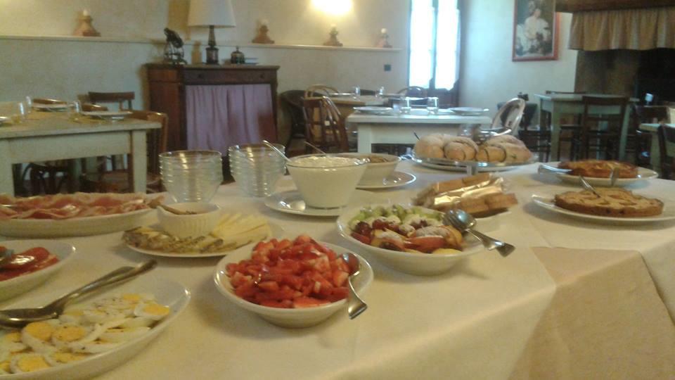Agriturismo Fattoria Rozzalupi Черрето-Гвиди Экстерьер фото